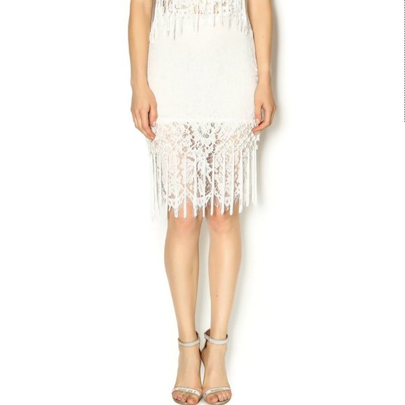 Verty White lace fringe skirt S - Picture 9 of 9